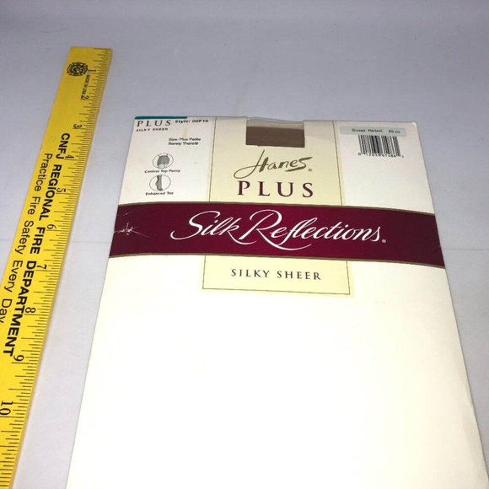 Hanes Plus Silk Reflections Sheer Hosiery Plus Petite‎ NWT